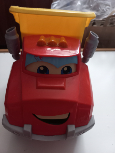 Nákladní auto Tonka