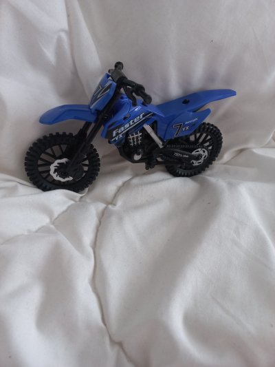 Motorka modrá