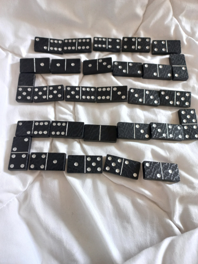 Domino černé bez krabičky