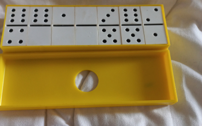 Domino bílé s krabičkou