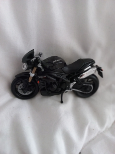 Černá motorka