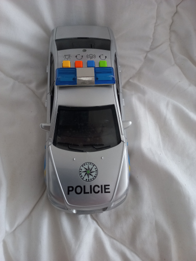 Policejní auto se zvuky