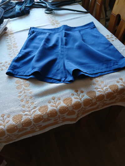 společenské kratasy 40