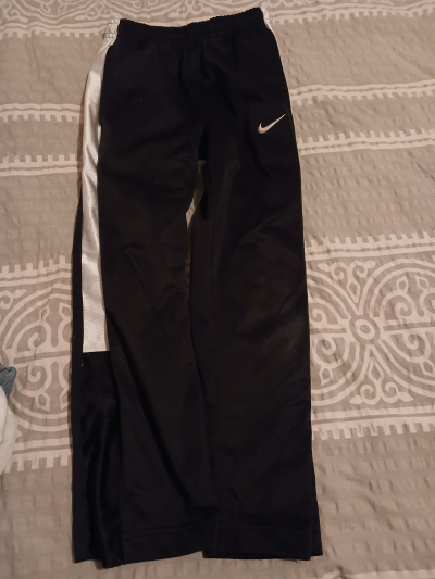 Sportovní tepláčky Nike