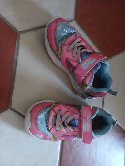 Skechers