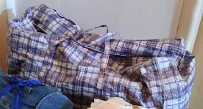 Second-hand OBLEČENÍ - VELKÁ TAŠKA kostkovaný vzor