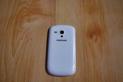 Nepoužívaný bílý zadní kryt na Samsung S3 mini