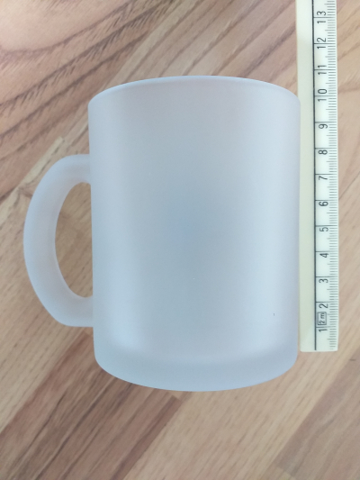 Reklamní hrnek z mléčného skla - nový, výška 10cm