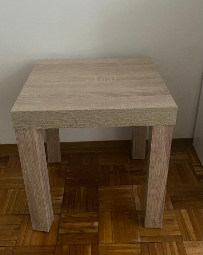 Noční stolek