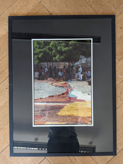 Čtyři zasklené fotografie
