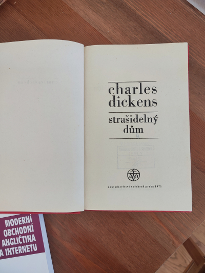 Kniha Charles Dickens