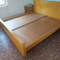 Manželské postele bez matrací  (2 × 2m)