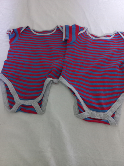 Body 2x stejné vel.80
