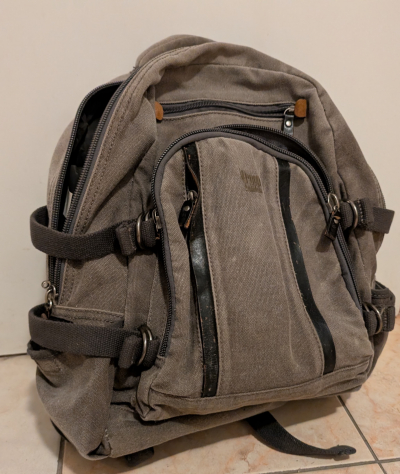 Plátěný batoh Troop London TRP0257, 25 l, na notebook