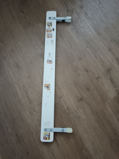 Dětská zarážka do postele.