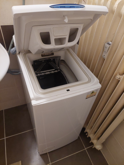 Daruji pračku Whirlpool