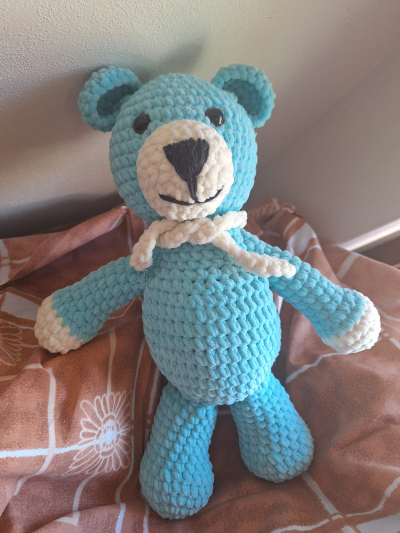 Pletený hebký méďa