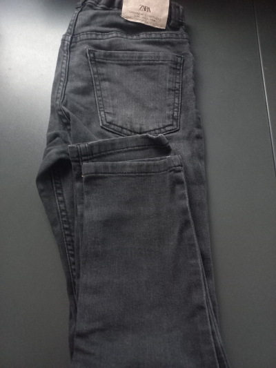 Sedocerne kalhoty Zara vel.128
