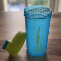Láhev (protein shaker) z Brightonu (použity)