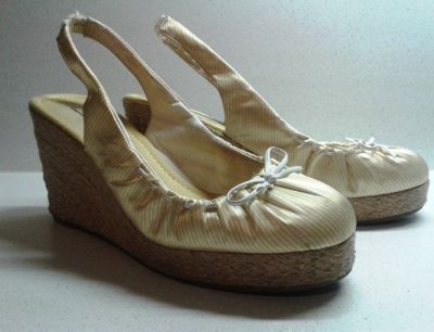 opánky na klínku - vel. 39