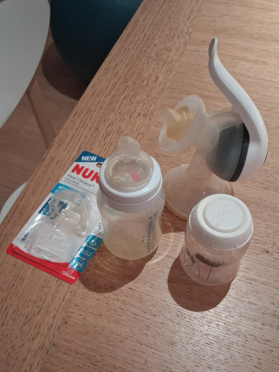Odsávačka na mléko a lahvičky