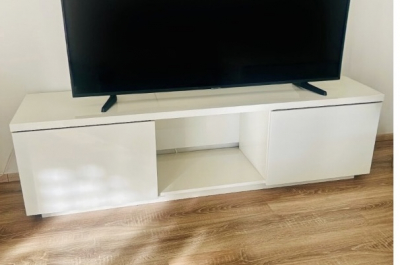 Tv stolek IKEA BYAS