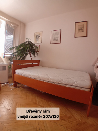 Darují za odvoz postel s matrací