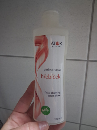 Přírodní pleťová čistící voda po datu min. trv.