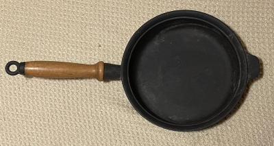 Litinová pánev 26 cm