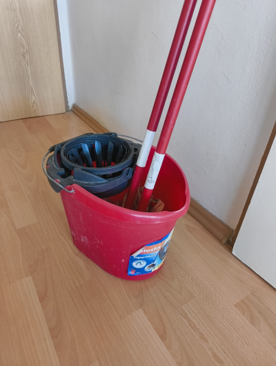 2 mopy jeden kyblik vileda