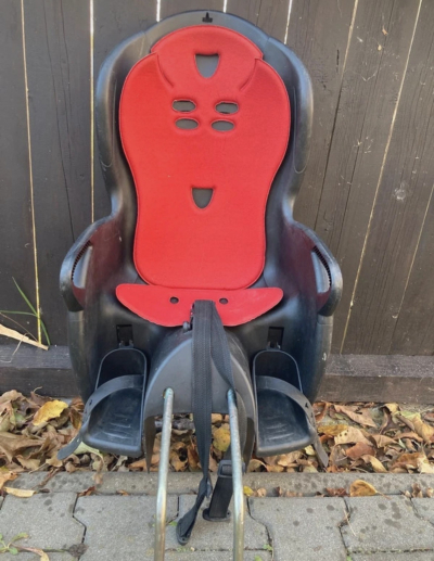 Cyklosedačka do 22 kg