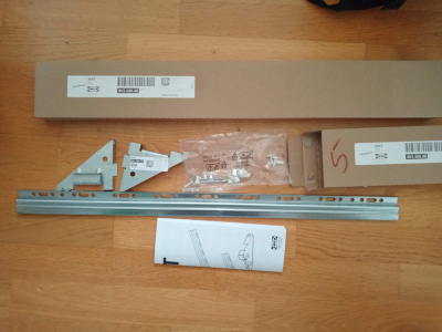 Závěsná lišta EKET 70 cm