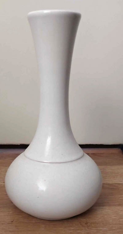 krásná vázička 21 cm