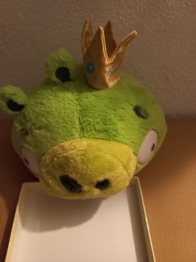 Plyšák Angry Birds s korunkou