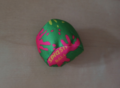 Splashball či minihakisak (footbag)