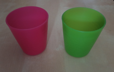 2 kusy plastových kelímků IKEA