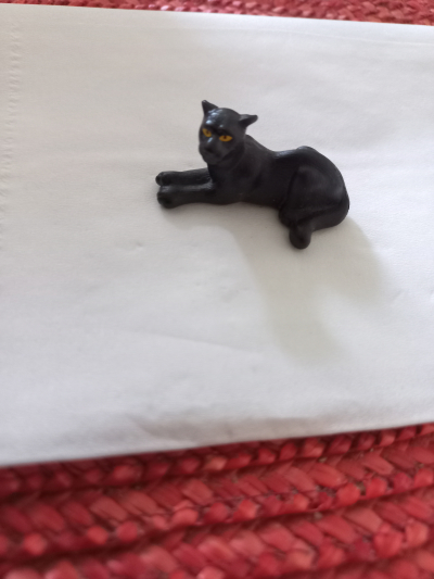 Figurka černá puma