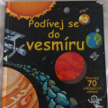 Kniha o vesmíru a přes 70 odklápěcí okének