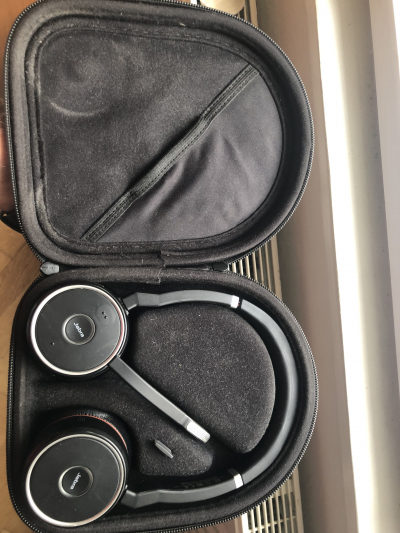 Bezdrátová sluchátka Jabra Evolve 75