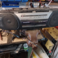 radio hraje