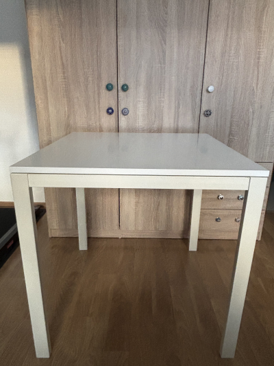 jidelni stul Ikea