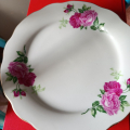 Porcelánové šálky, podšálky, dezertní talíře