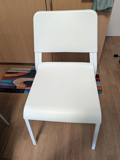 pevná bílá kuchyňská židle 3 kusy