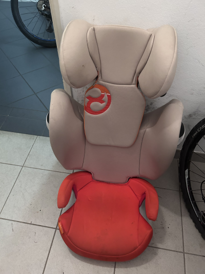 Autosedačka