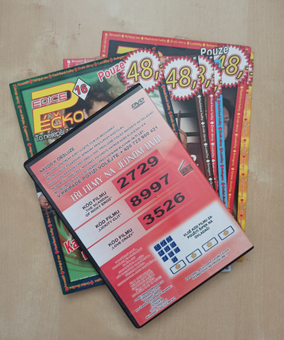 8 ks DVD s ero. obsahem