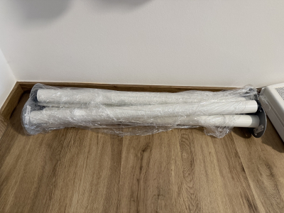 4 bílé nohy ke stolu (např. IKEA), výška 70cm