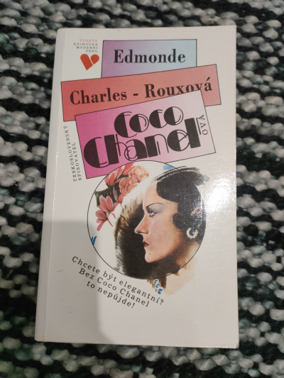 Kniha Coco Chanel