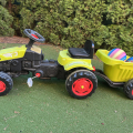 Traktor s přívěsem