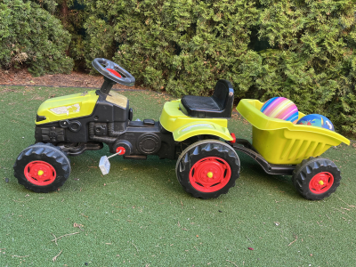 Traktor s přívěsem