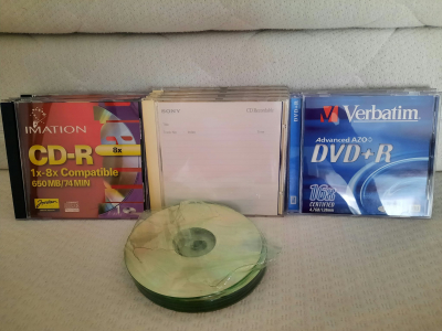 ruzna CD, DVD